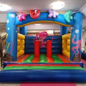Spatiu-de-joaca-gonflabil-2 Toboganul gonflabil Ocean – O aventură subacvatică pentru cei mici! 🌊🐠