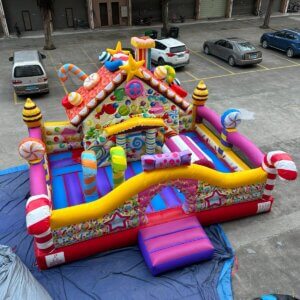 Spatiu-de-joaca-gonflabil-Candy-House-7 Toboganul Candy House