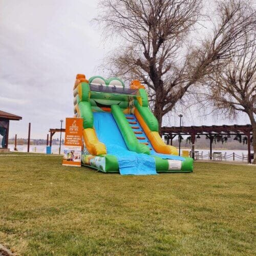 Toboganul gonflabil Big Bubble – Zâmbete și distracție fără limite! 🐸🎉