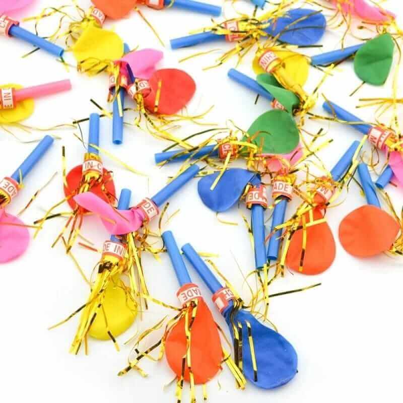 Set 50 suflatori si baloane cu fluier pentru petrecere