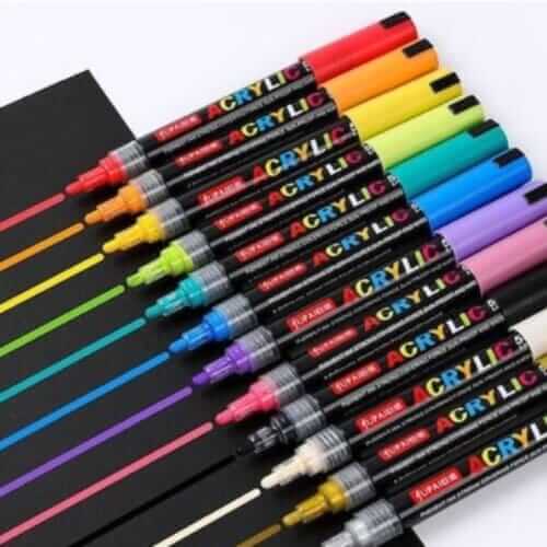 Marker cu vopsea acrilica, varf rotund de 4 mm