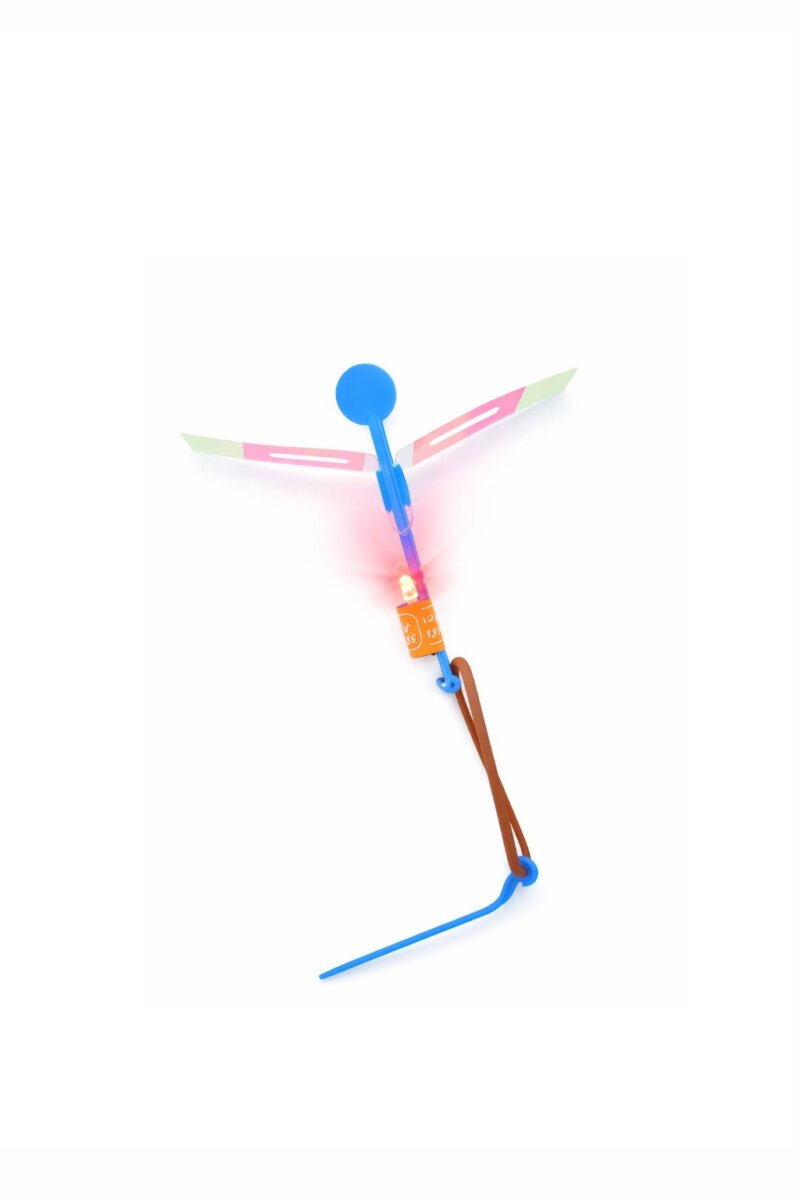 WhatsApp Image 2026-03-19 at 06.36.17 (5) Sky Spinner cu LED – Elicopter Zburător pentru Copii, set 5 buc, Albastru